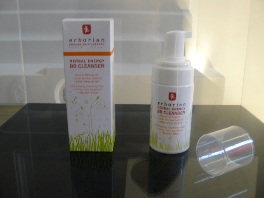 BB Cleanser by Erborian. Apply, leave on for 30 seconds and rinse off. To be tested!